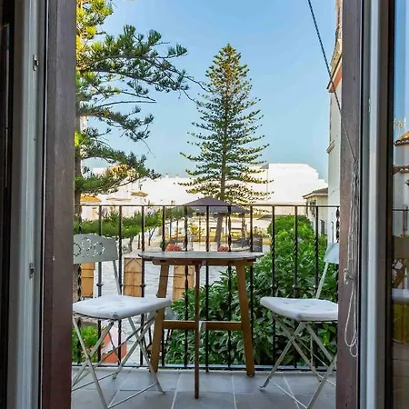 La Casa Del Reloj *